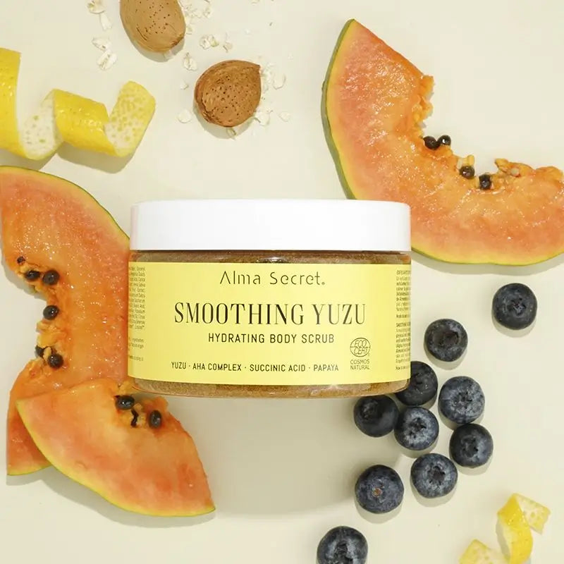 Alma Secret – telový peeling s yuzu, AHA, enzýmami z papáje a jantárovou kyselinou 