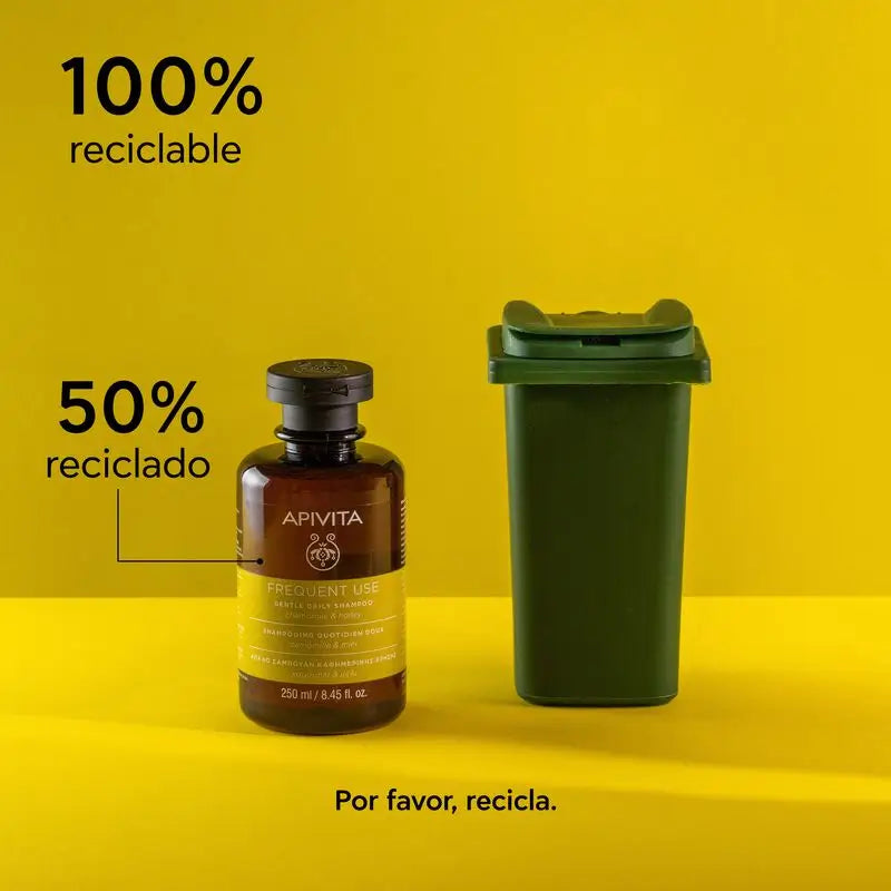 APIVITA Jemný šampón na každodenné použitie s rumančekom a medom 250 ml
