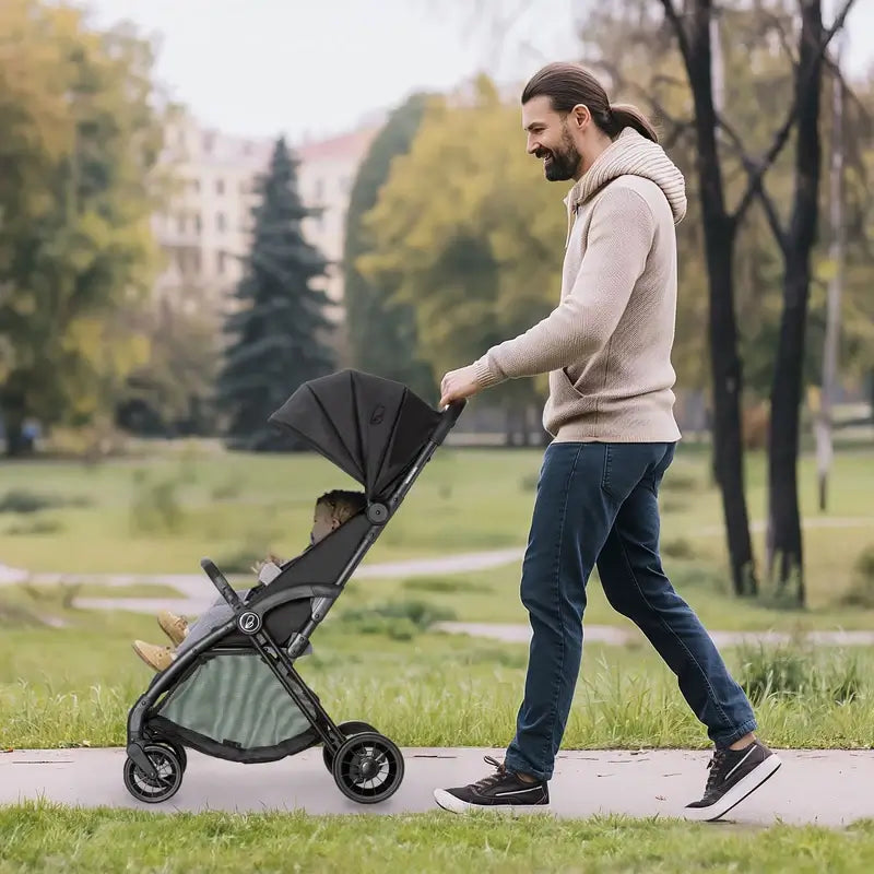 Asalvo detský kočík Plis Plas, čierny, s čiernym podvozkom 