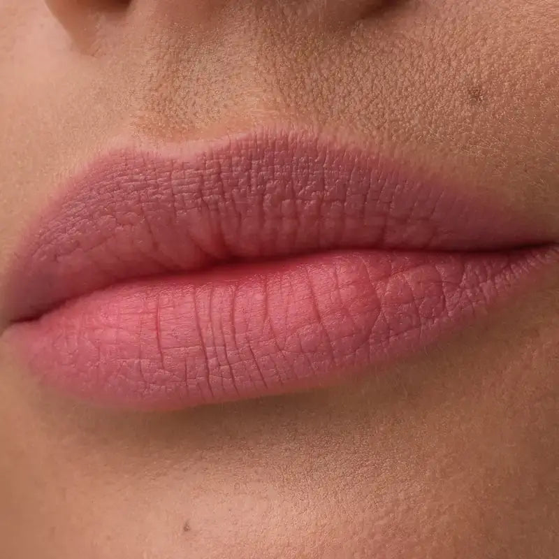 Catrice Kontúrovacia ceruzka na pery Blur-Real 010, 0,8 g