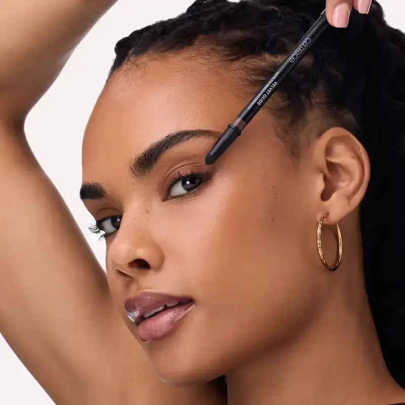 Catrice Kontúrovacia ceruzka na oči Velvet Glide Matte 020, 1,4 g
