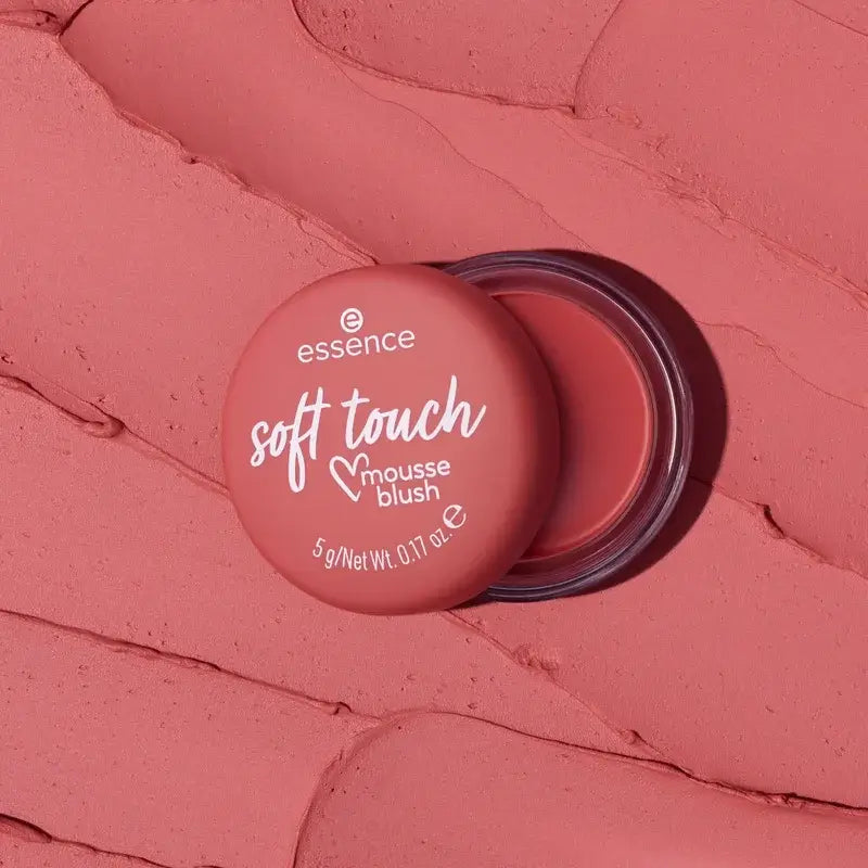 Essence Rúž v pene Soft Touch 40, 5 g