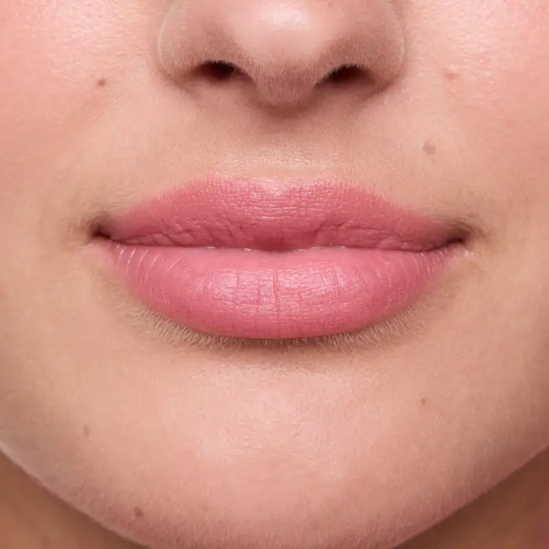 Essence Juicy Matte rúž v podobe peny 03, 2,7 ml