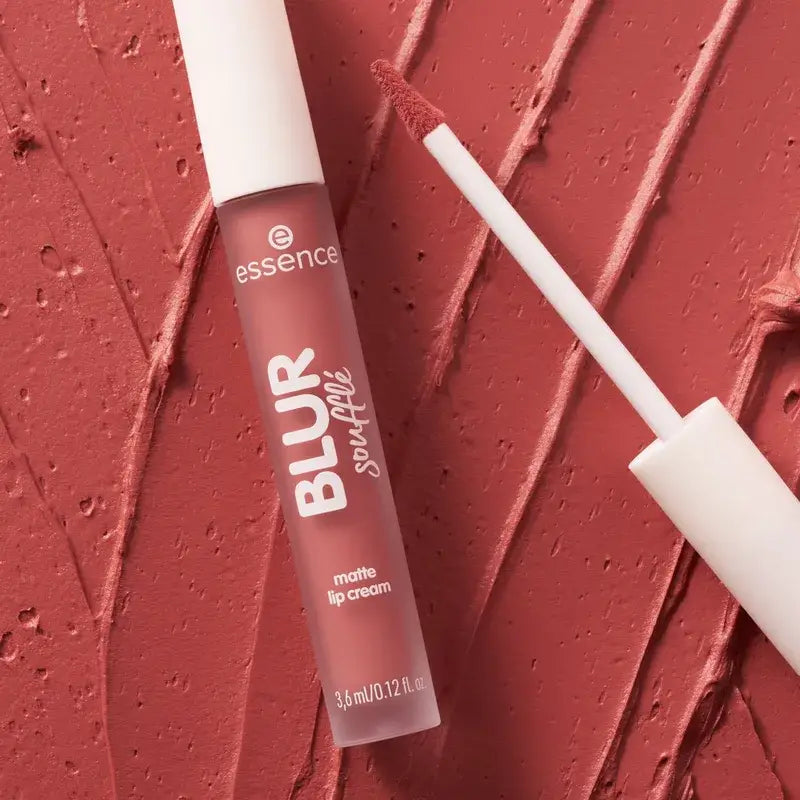 Matný krémový rúž Essence Blur Soufflé 03, 3,6 ml