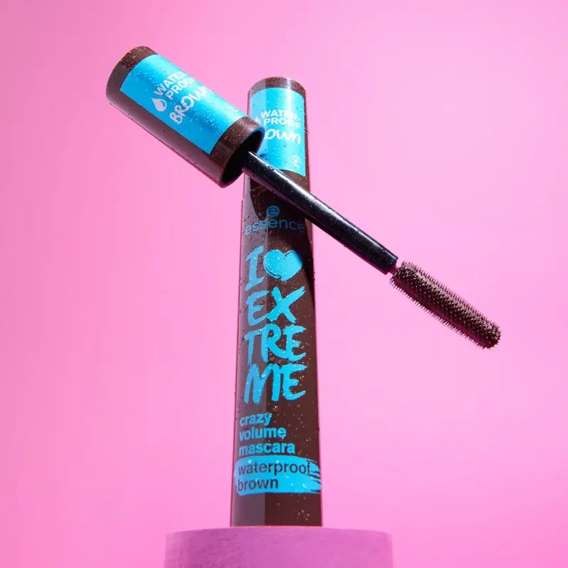 Essence Vodovzdorná riasenka na riasy, hnedá, I Love Extreme Crazy Volume 01, 12 ml