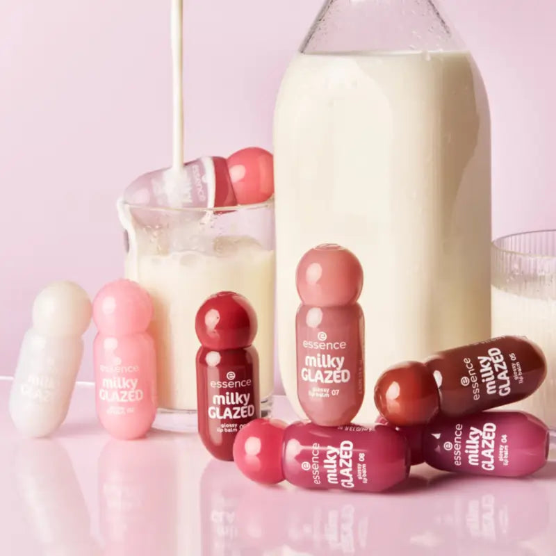 Essence Balzam na pery Glossy Milky Glazed 01, 4 ml
