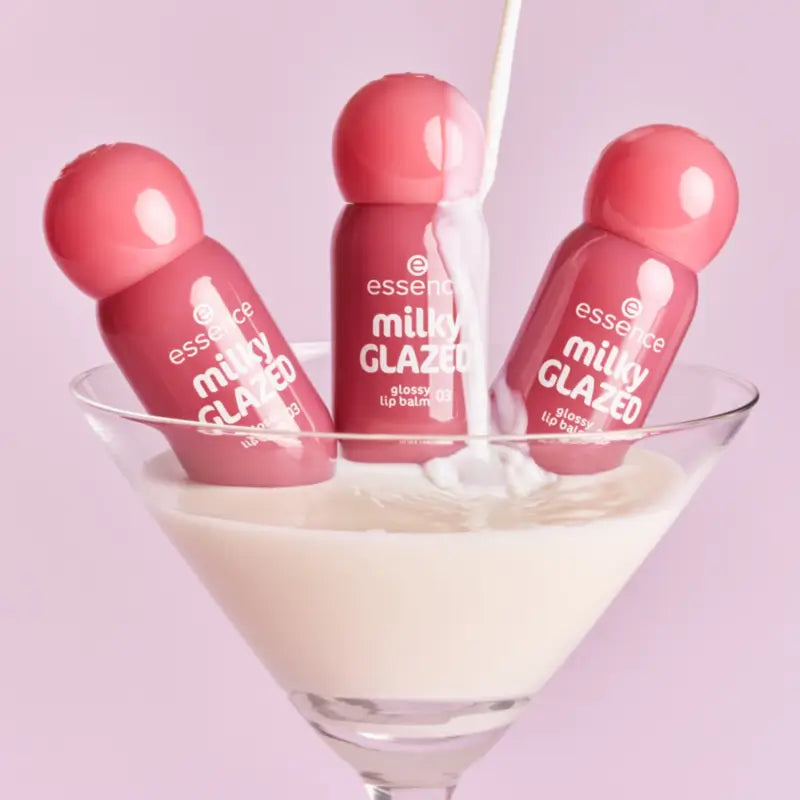 Essence Balzam na pery Glossy Milky Glazed 03, 4 ml