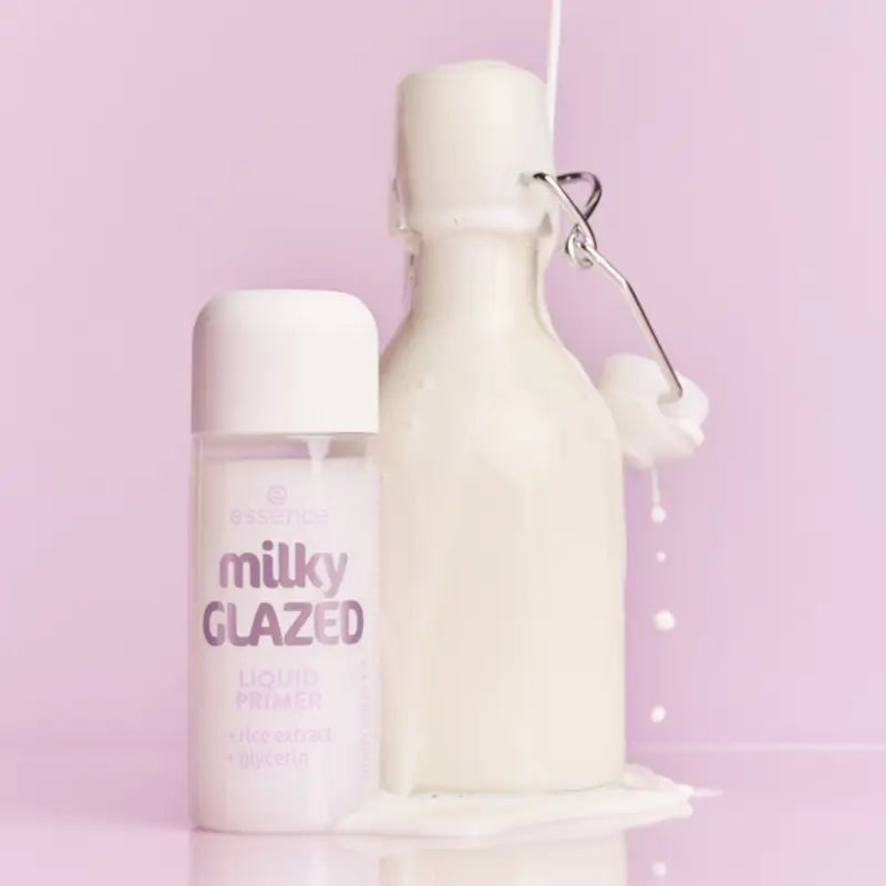 Essence Tekutá podkladová báza Milky Glazed, 50 ml