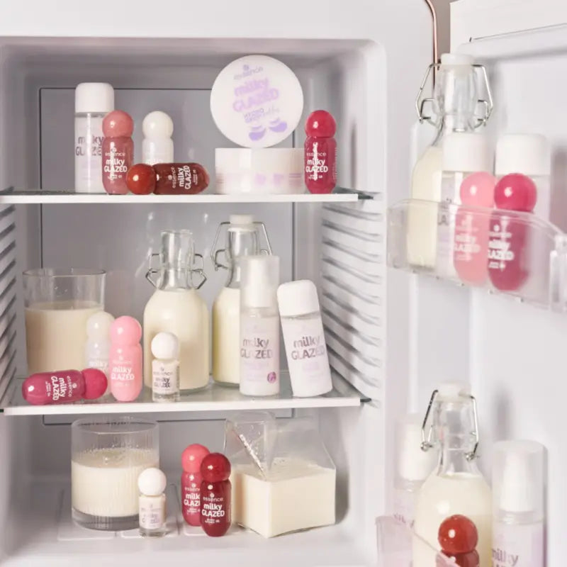 Essence Tekutá podkladová báza Milky Glazed, 50 ml