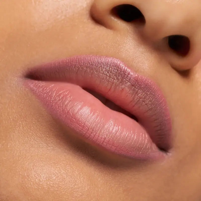 Essence Kontúrovacia ceruzka na pery Poutline Soft Glide 02, 0,62 g