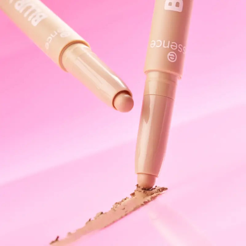 Essence Očné tiene v tyčinke Blur Nude 02, 1,2 g