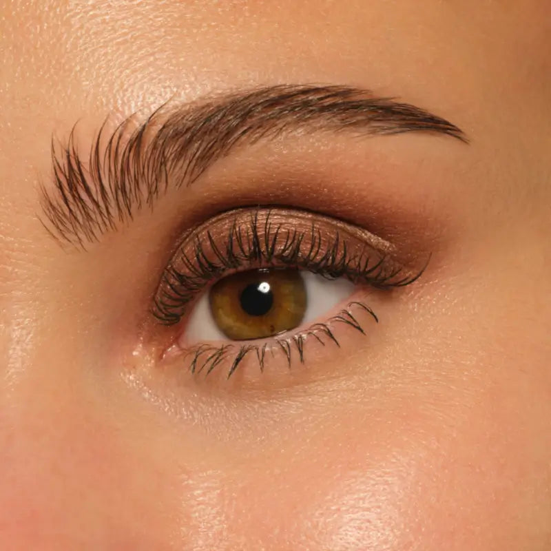 Essence Očné tiene v tyčinke Blur Nude 08, 1,2 g