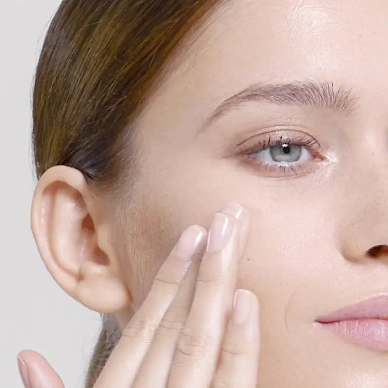 Esthederm Intensive Hyaluronic+ sérum na oblasť okolo očí, 15 ml