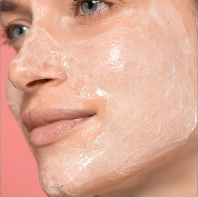 Čistiaci prípravok na tvár Freshly Exfoliating Rose 100 ml