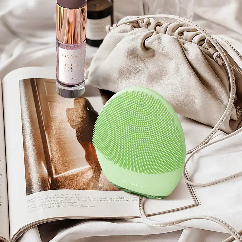 Foreo Luna 4 pre zmiešanú pleť 