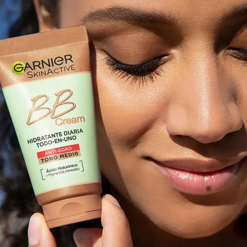 Garnier Skinactive BB krém proti starnutiu, stredný odtieň. Hydratačný krém „všetko v jednom“ s farbou, SPF 15, 50 ml