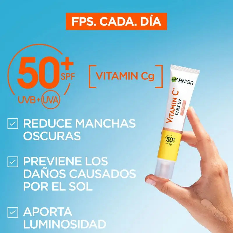 Garnier Vitamín C – denný fluid proti pigmentovým škvrnám s UV ochranou a rozjasňujúcim efektom SPF 50+, 40 ml