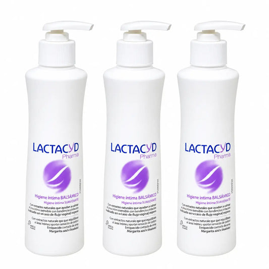 Lactacyd Pharma  Triplo Intímna hygiena s balzamovým účinkom 3 x 250 ml