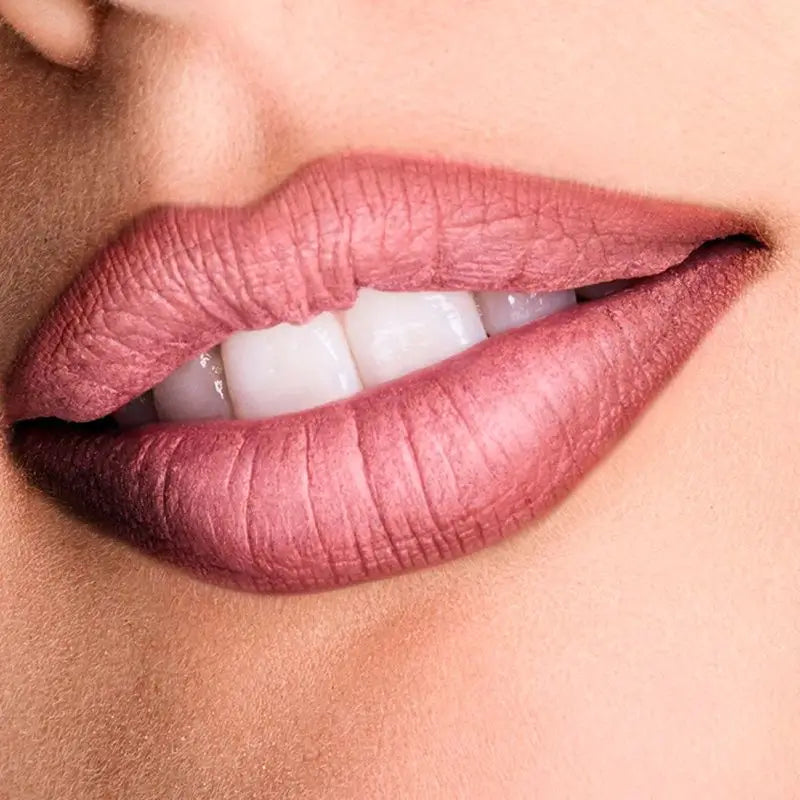 Maybelline New York Color Sensational Kontúrovacia ceruzka na pery, odtieň 630 Velvet Beige, farba nude