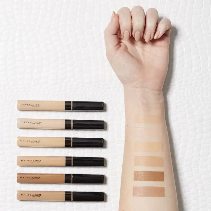 Maybelline New York Fit Me Korektor na tmavé kruhy pod očami a nedokonalosti, odtieň 10 Light, prirodzený efekt, pre svetlú pleť, 6,8 ml