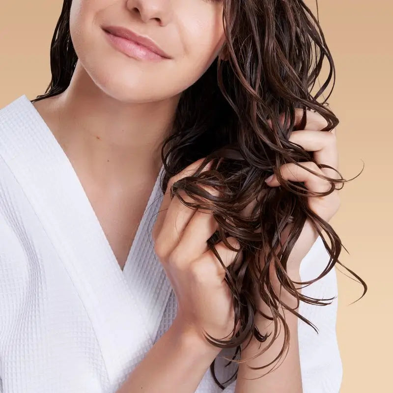 Pantene Pro-V Výživný krém pre prirodzené vlny 235 ml