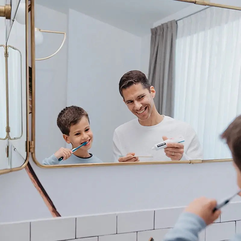 Suavinex Detská zubná kefka pre deti od 6 rokov, modrá