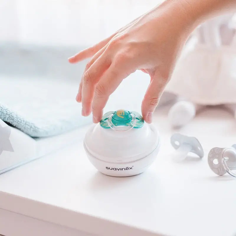 Suavinex Prenosný UV sterilizátor cumlíkov Duccio, biely