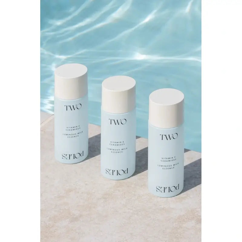 Two Poles Luminous Milk Essence, 80 ml
