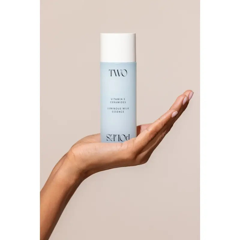 Two Poles Luminous Milk Essence, 80 ml