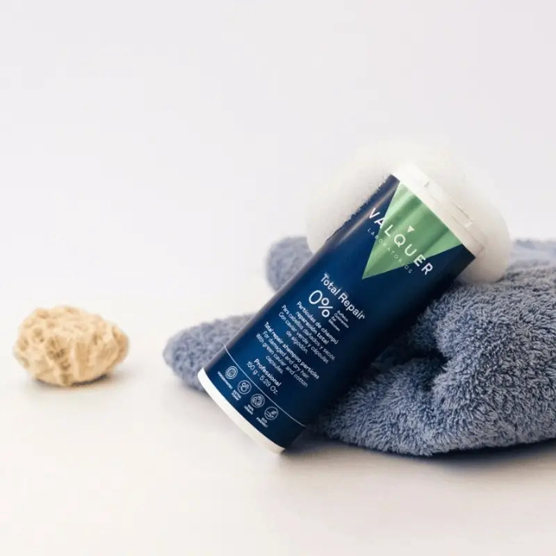 Valquer Hair Care Šampón Total Repair s mikročasticami, 150 g